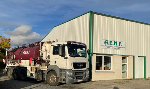 AENF bâtiment et camion